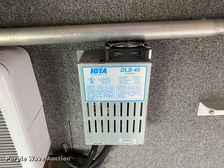 image for item JW9338 2005 GMC C5500  satellite broadcasting truck