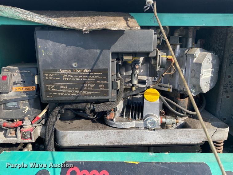 image for item JW9338 2005 GMC C5500  satellite broadcasting truck