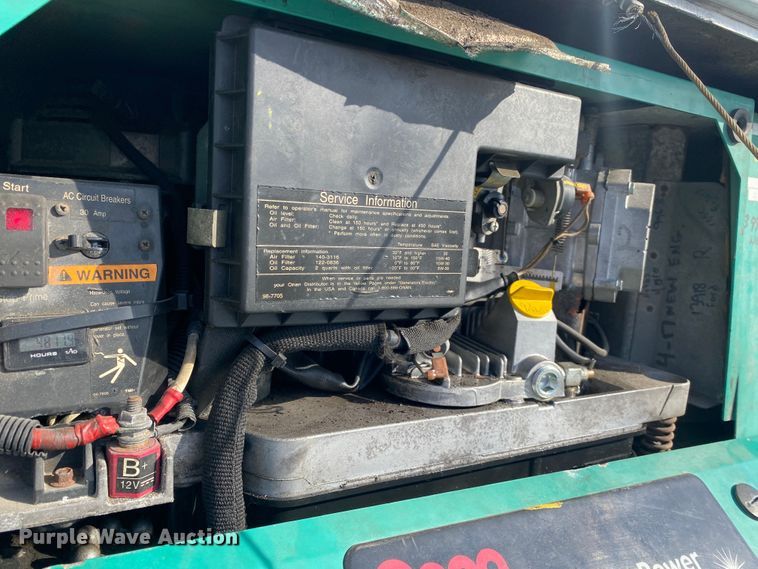 image for item JW9338 2005 GMC C5500  satellite broadcasting truck