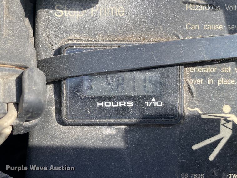 image for item JW9338 2005 GMC C5500  satellite broadcasting truck