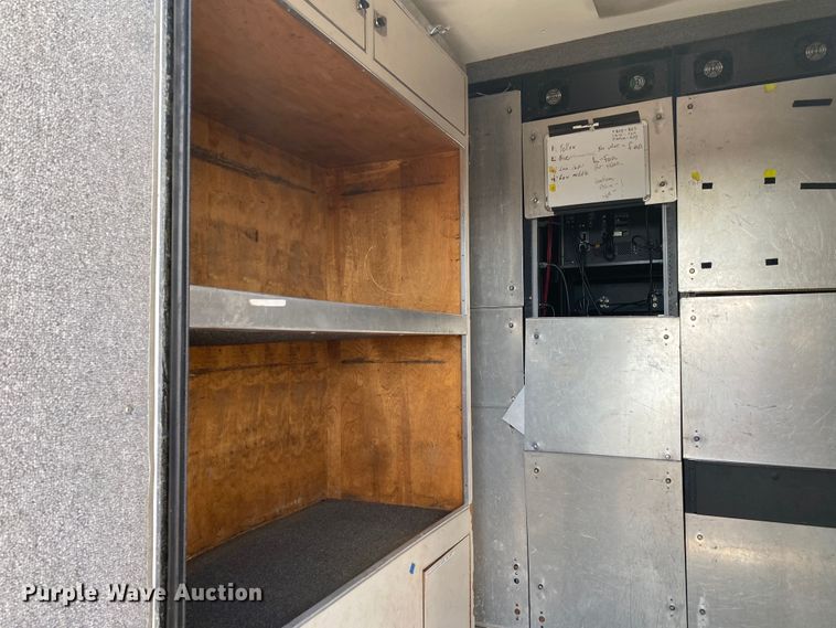 image for item JW9338 2005 GMC C5500  satellite broadcasting truck