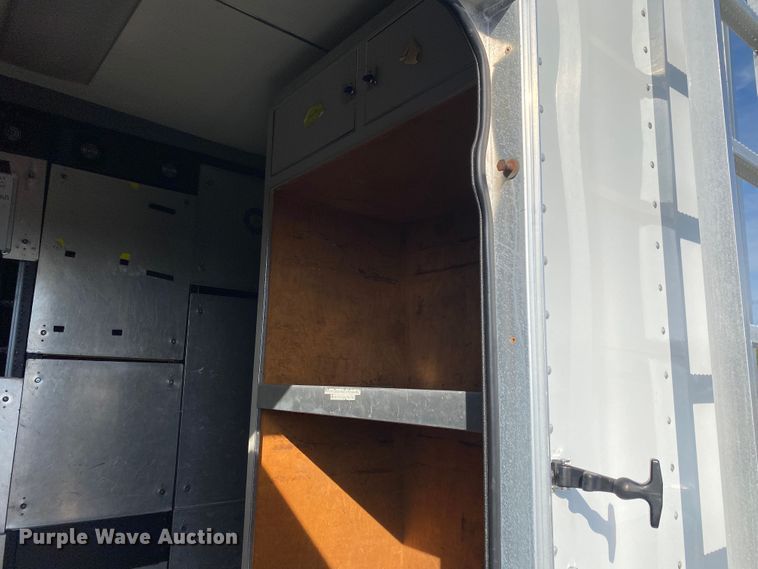 image for item JW9338 2005 GMC C5500  satellite broadcasting truck