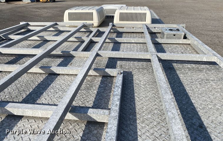 image for item JW9338 2005 GMC C5500  satellite broadcasting truck