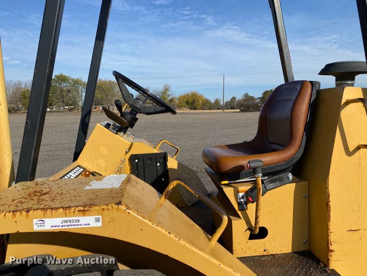 image for item JW9339 2010 Harlo HP6500-2WD-15-65  forklift