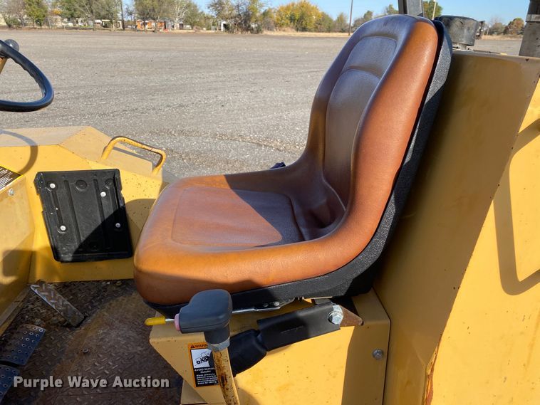 image for item JW9339 2010 Harlo HP6500-2WD-15-65  forklift