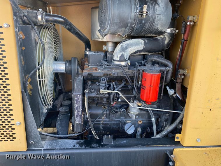 image for item JW9339 2010 Harlo HP6500-2WD-15-65  forklift