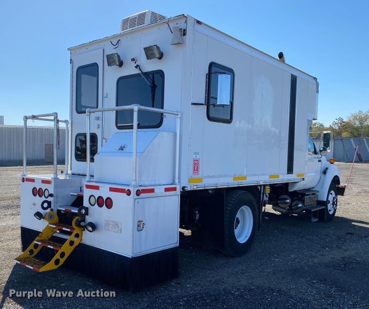 image for item JW9345 2011 Ford F750 Super Duty  railroad service truck