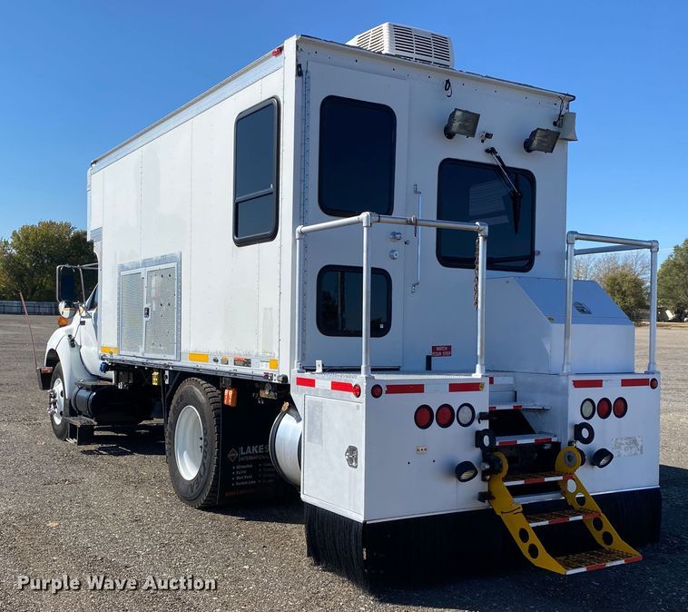 image for item JW9345 2011 Ford F750 Super Duty  railroad service truck