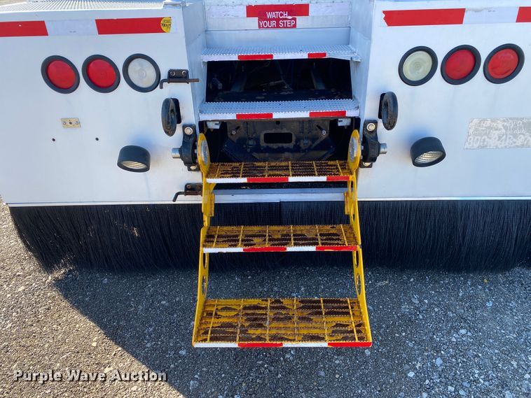 image for item JW9345 2011 Ford F750 Super Duty  railroad service truck