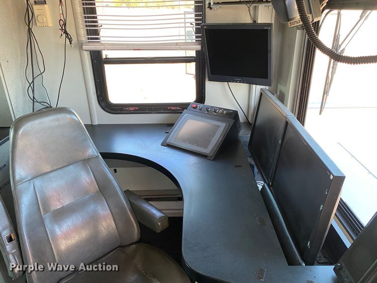 image for item JW9345 2011 Ford F750 Super Duty  railroad service truck