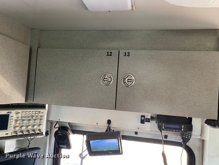 image for item JW9345 2011 Ford F750 Super Duty  railroad service truck