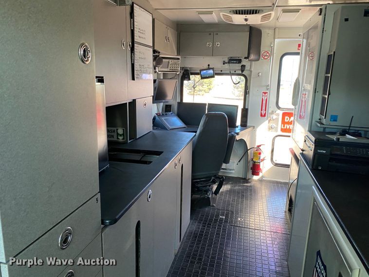 image for item JW9345 2011 Ford F750 Super Duty  railroad service truck