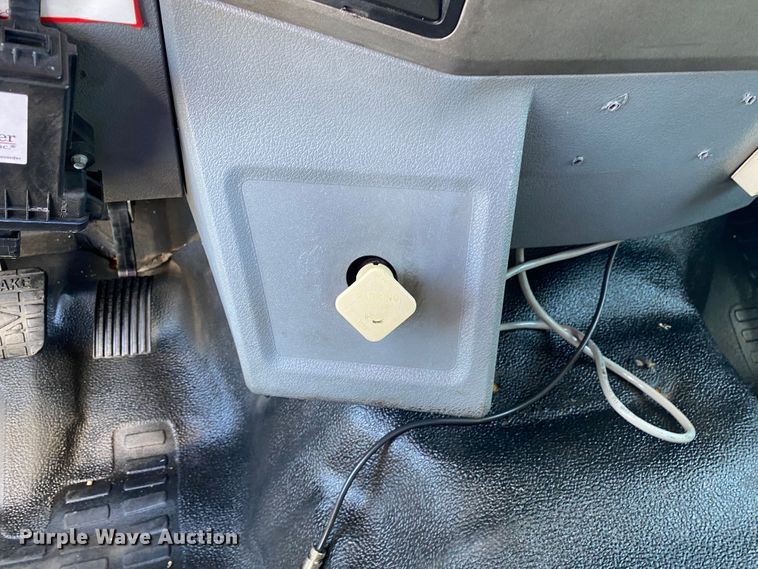 image for item JW9345 2011 Ford F750 Super Duty  railroad service truck