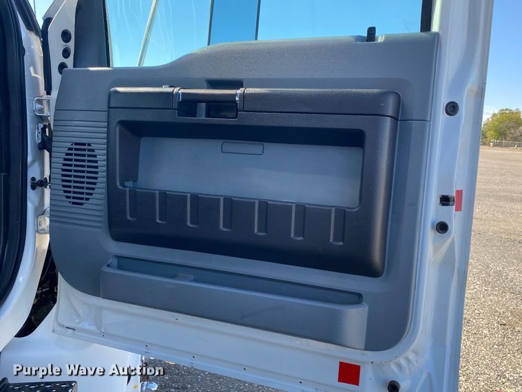 image for item JW9345 2011 Ford F750 Super Duty  railroad service truck