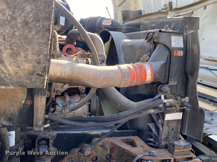 image for item JW9345 2011 Ford F750 Super Duty  railroad service truck