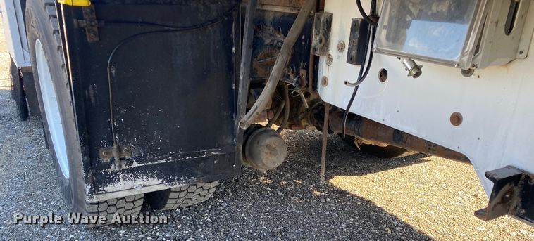 image for item JW9345 2011 Ford F750 Super Duty  railroad service truck