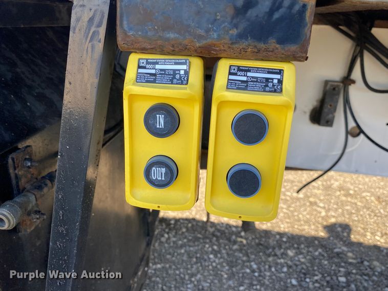 image for item JW9345 2011 Ford F750 Super Duty  railroad service truck