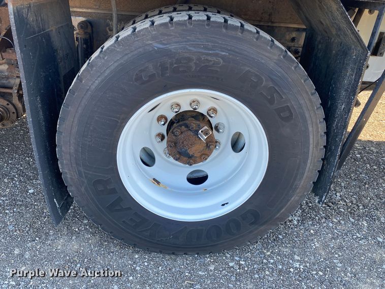 image for item JW9345 2011 Ford F750 Super Duty  railroad service truck