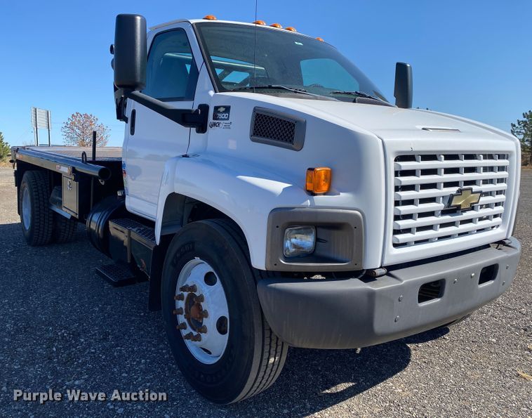 image for item JW9346 2009 Chevrolet C7500  winch truck