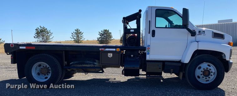 image for item JW9346 2009 Chevrolet C7500  winch truck