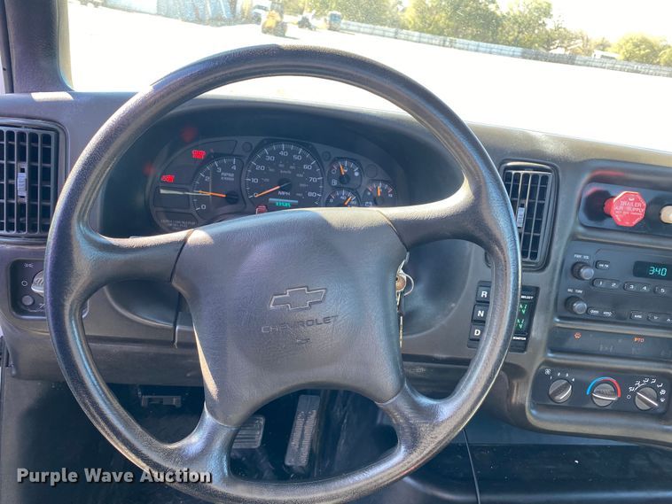 image for item JW9346 2009 Chevrolet C7500  winch truck