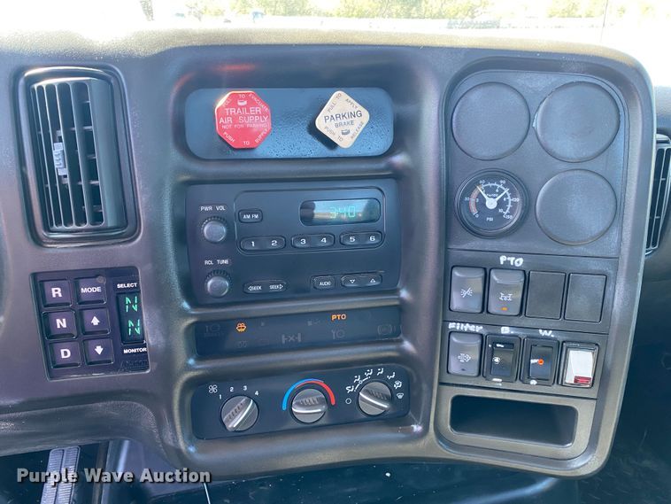 image for item JW9346 2009 Chevrolet C7500  winch truck