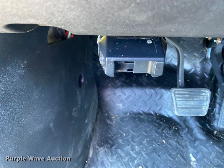 image for item JW9346 2009 Chevrolet C7500  winch truck