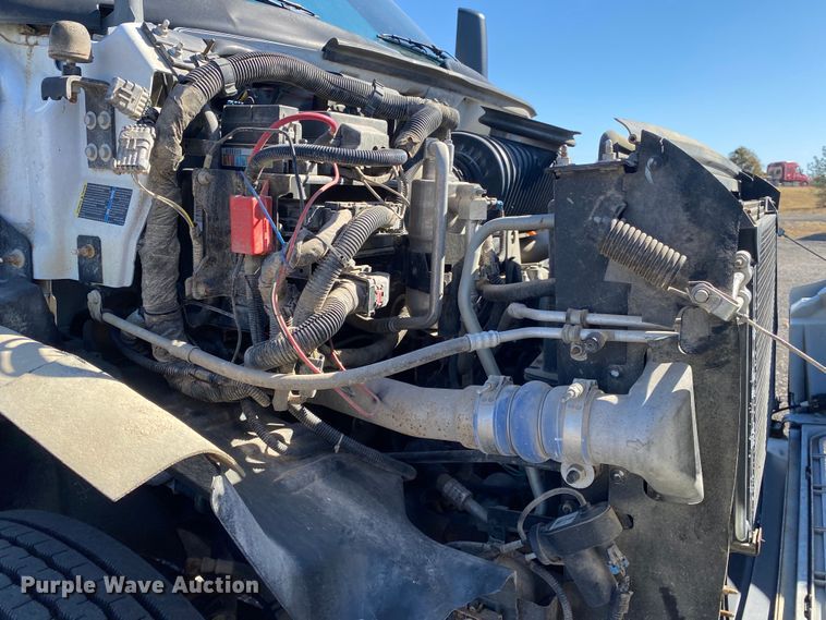 image for item JW9346 2009 Chevrolet C7500  winch truck