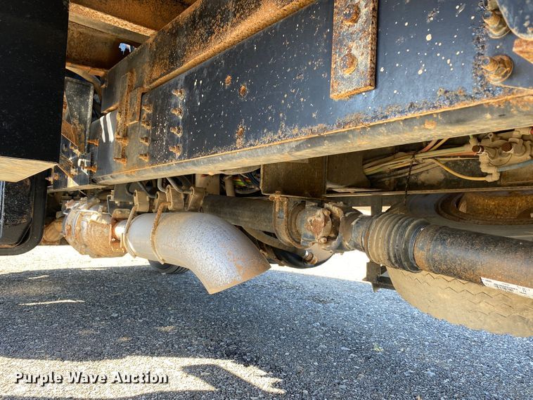 image for item JW9346 2009 Chevrolet C7500  winch truck