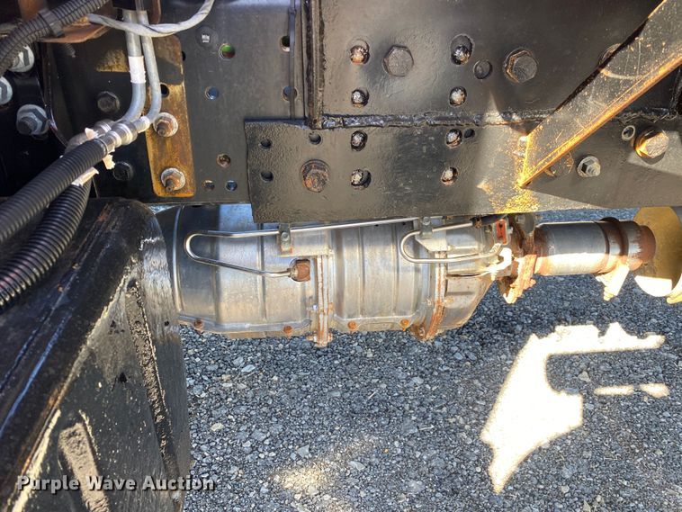 image for item JW9346 2009 Chevrolet C7500  winch truck