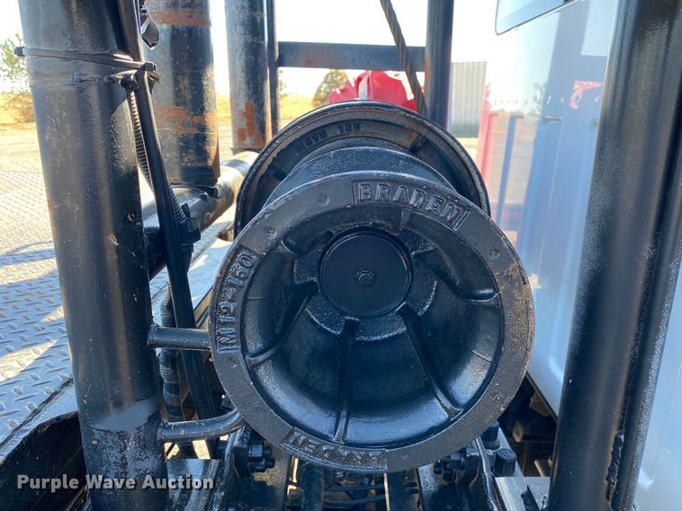 image for item JW9346 2009 Chevrolet C7500  winch truck