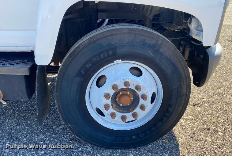 image for item JW9346 2009 Chevrolet C7500  winch truck