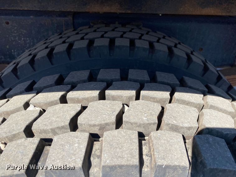 image for item JW9346 2009 Chevrolet C7500  winch truck