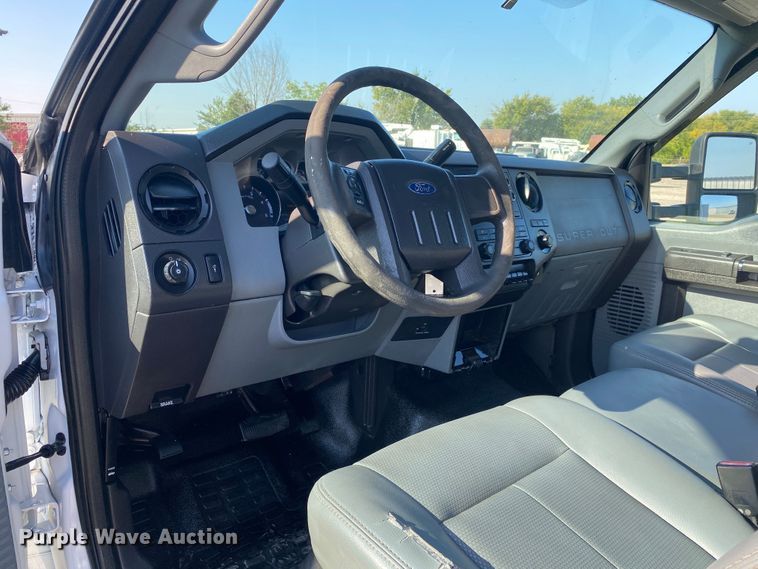 image for item JW9376 2011 Ford F550  utility / service truck