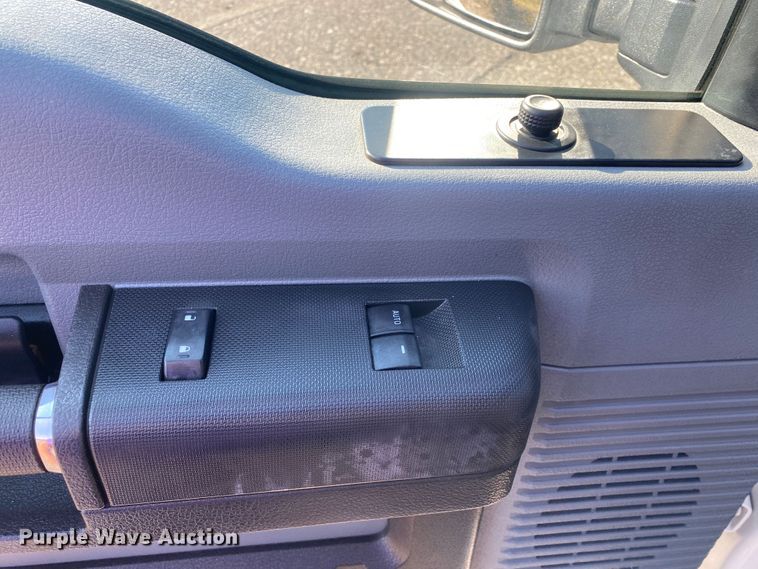 image for item JW9376 2011 Ford F550  utility / service truck