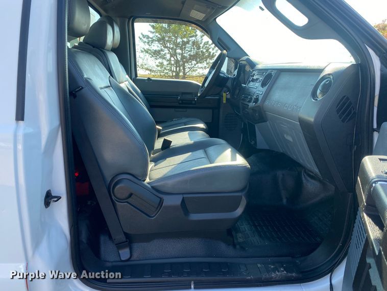 image for item JW9376 2011 Ford F550  utility / service truck