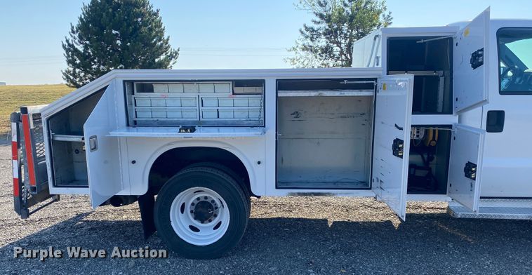 image for item JW9376 2011 Ford F550  utility / service truck