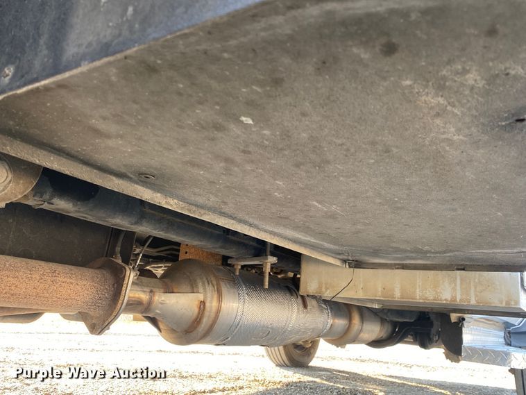 image for item JW9376 2011 Ford F550  utility / service truck