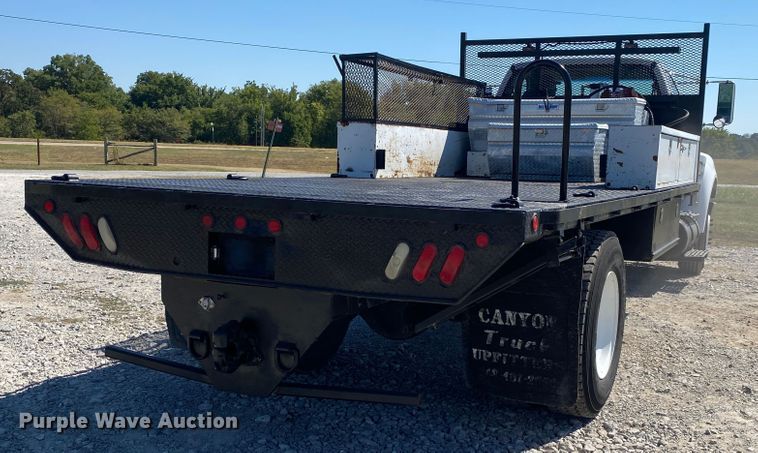 image for item JW9383 2006 Ford F650  flatbed truck