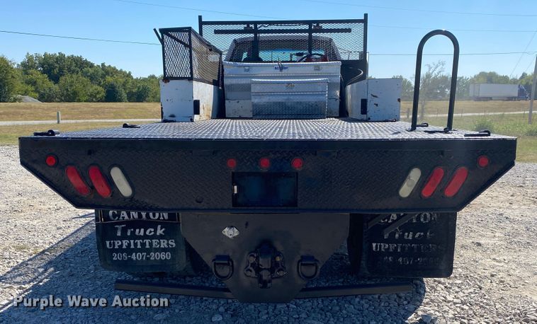 image for item JW9383 2006 Ford F650  flatbed truck