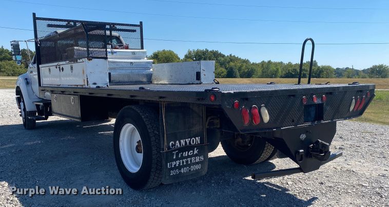 image for item JW9383 2006 Ford F650  flatbed truck