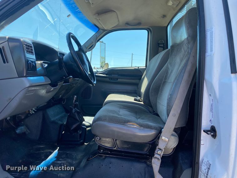 image for item JW9383 2006 Ford F650  flatbed truck