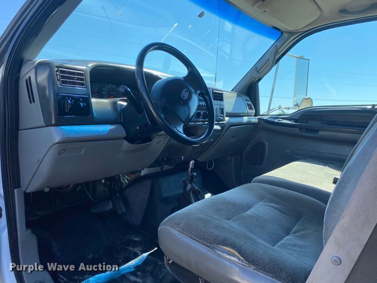 image for item JW9383 2006 Ford F650  flatbed truck