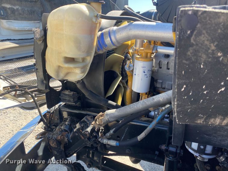 image for item JW9383 2006 Ford F650  flatbed truck