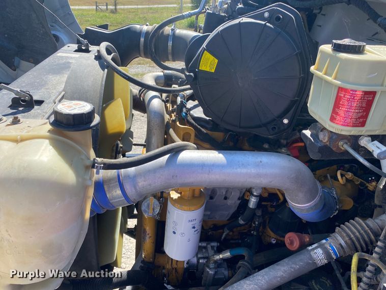 image for item JW9383 2006 Ford F650  flatbed truck