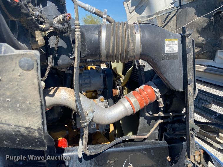 image for item JW9383 2006 Ford F650  flatbed truck