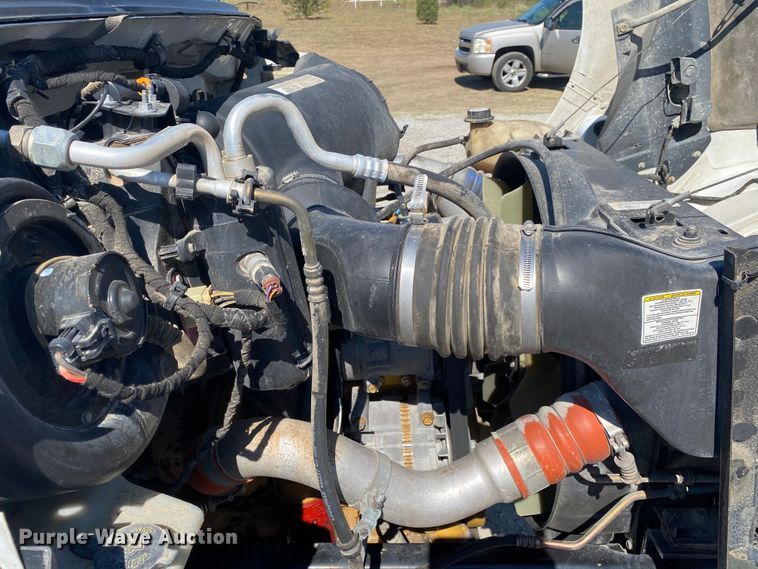 image for item JW9383 2006 Ford F650  flatbed truck