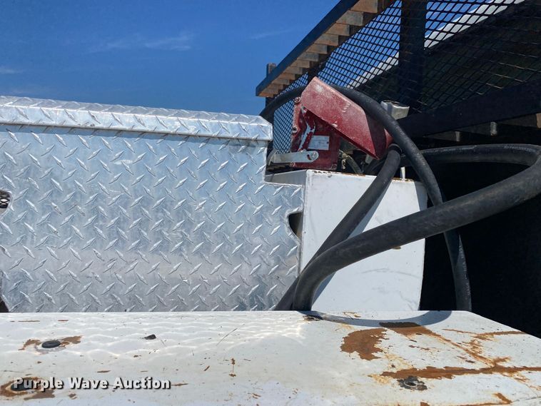 image for item JW9383 2006 Ford F650  flatbed truck