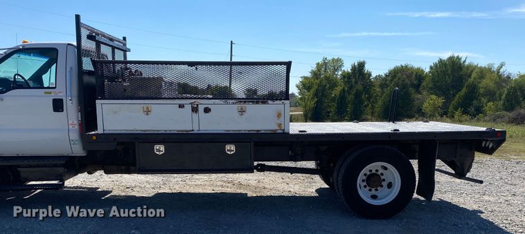 image for item JW9383 2006 Ford F650  flatbed truck