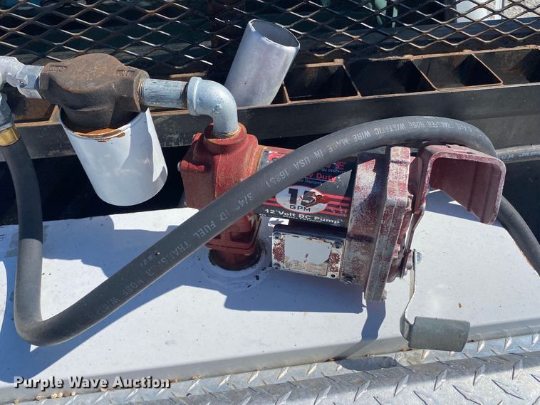 image for item JW9383 2006 Ford F650  flatbed truck